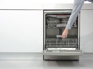 علت بوی بد از داخل ماشین ظرفشویی بوش
