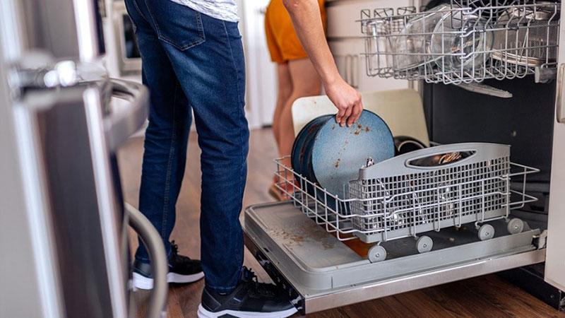 دلایل کثیف شسته شدن ظروف در ماشین ظرفشویی بوش